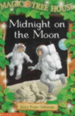 Midnight on the Moon (Magic Tree House) 0439996422 Book Cover