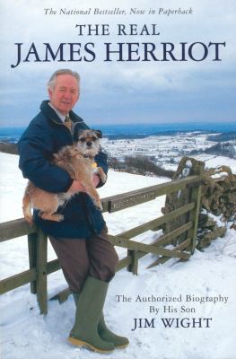 The Real James Herriot: The Authorized Biography 0771088442 Book Cover