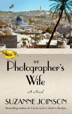 The Photographers Wife [Large Print] 1410489493 Book Cover