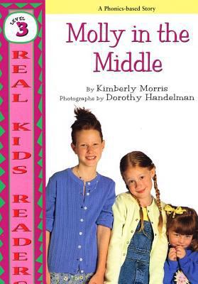Molly in the Middle 0780794370 Book Cover