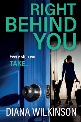 Right Behind You [Large Print] 1837516421 Book Cover