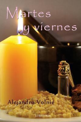 Martes y viernes [Spanish] 1500352314 Book Cover