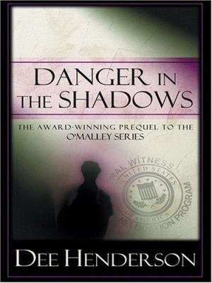 Danger in the Shadows [Large Print] 0786263121 Book Cover