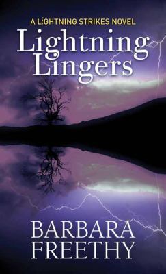 Lightning Lingers: Lightning Strikes [Large Print] 1628999209 Book Cover