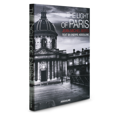 The Light of Paris 2843238811 Book Cover