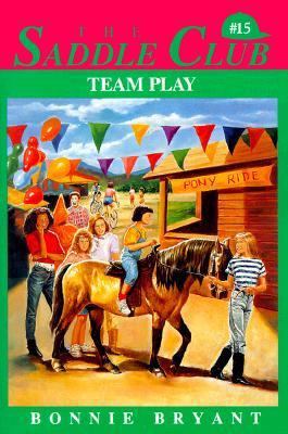 Team Play (Saddle Club(R)) 0553158627 Book Cover