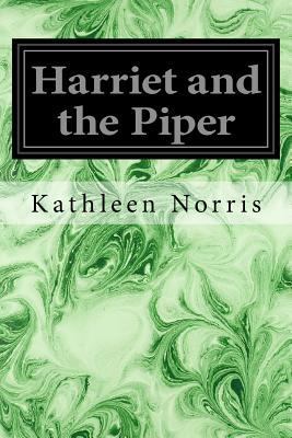 Harriet and the Piper 1979704090 Book Cover