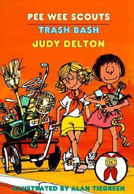 TRASH BASH (Pee Wee Scouts) 0440405920 Book Cover