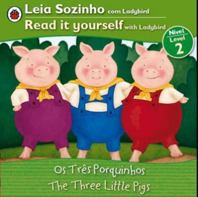 Three Little Pigs, the Bilingual (Portuguese/En... [Portuguese] 0147508797 Book Cover