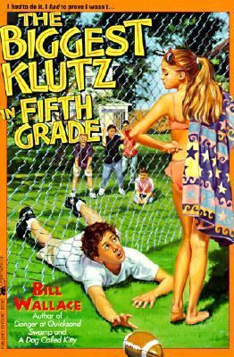 The Biggest Klutz in Fifth Grade 0785729410 Book Cover