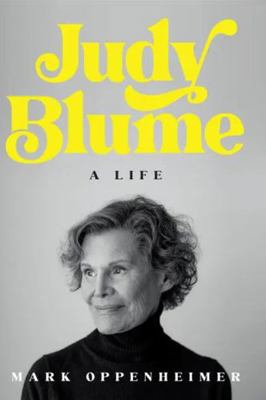 Judy Blume: A Life [Large Print] 1420531441 Book Cover