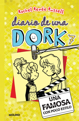 Una Famosa Con Poco Estilo / Dork Diaries: Tale... [Spanish] 1644735288 Book Cover