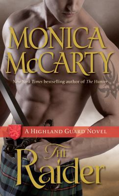 The Raider: A Highland Guard Novel 0345543947 Book Cover