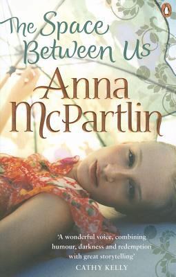 The Space Between Us 0241950139 Book Cover