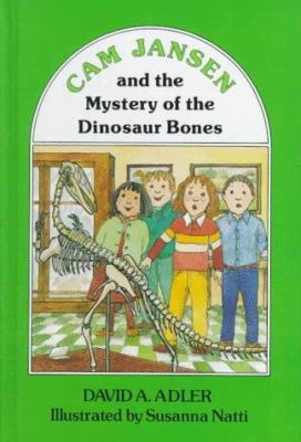 CAM Jansen: The Mystery of the Dinosaur Bones #3 0670200409 Book Cover