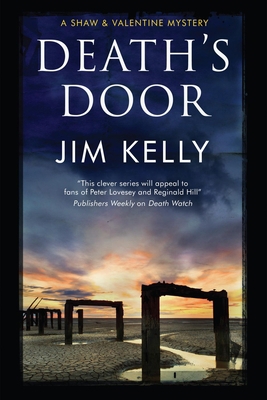 Death's Door [Large Print] 0727899864 Book Cover