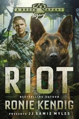 Riot: A Breed Apart Novel LARGE PRINT EDITION [Large Print] 1963372182 Book Cover