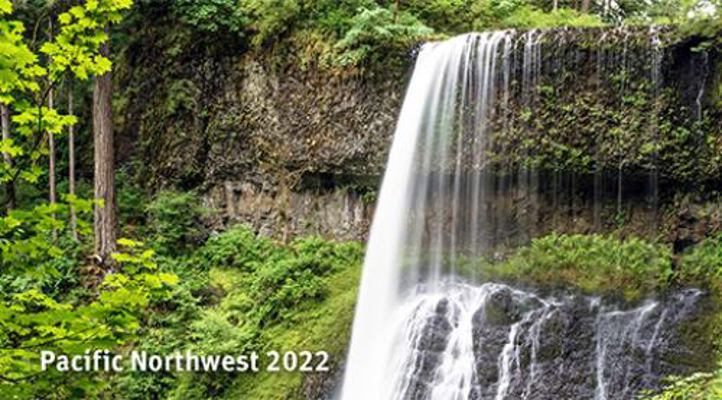 Paperback Pacific Northwest 2022 Pocket Calendar Book