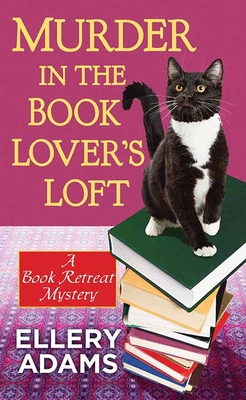 Murder in the Book Lover's Loft: A Book Retreat... [Large Print] 1638089671 Book Cover