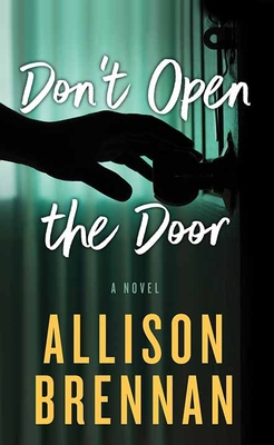 Don't Open the Door [Large Print] 1638087113 Book Cover