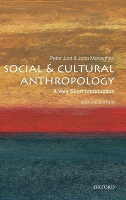 Social and Cultural Anthropology: A Very Short ... 0198776993 Book Cover