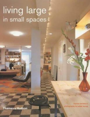 Living Large in Small Spaces 0500284180 Book Cover