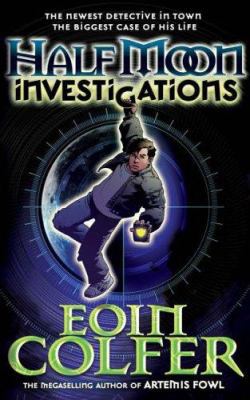 Half Moon Investigations 0141382708 Book Cover