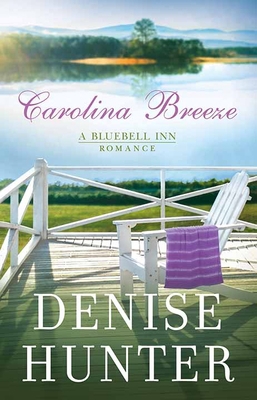 Carolina Breeze: A Bluebell Inn Romance [Large Print] 1643586998 Book Cover