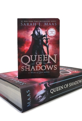 Queen of Shadows (Miniature Character Collection) 1547604352 Book Cover