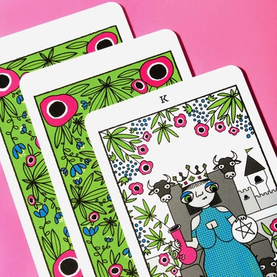 Four Twenty Tarot: Combining the Magic of Canna... 1955905223 Book Cover