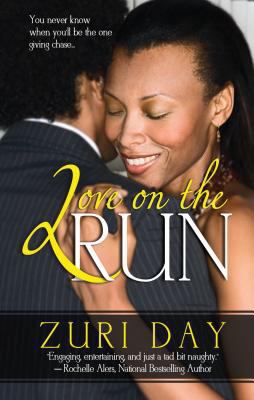 Love On The Run [Large Print] 1410456714 Book Cover