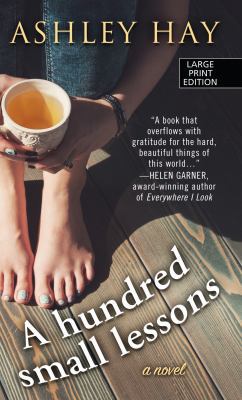 A Hundred Small Lessons [Large Print] 1432845772 Book Cover