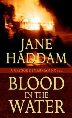 Blood in the Water (A Gregor Demarkian Novel) [Large Print] 1410448517 Book Cover