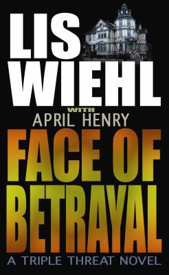 Face of Betrayal [Large Print] 1602854408 Book Cover