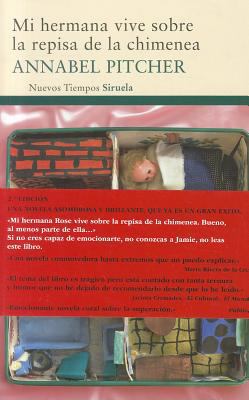 Mi Hermana Vive Sobre La Chimenea [Spanish] 8498415446 Book Cover