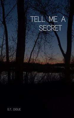 Paperback Tell Me a Secret Book
