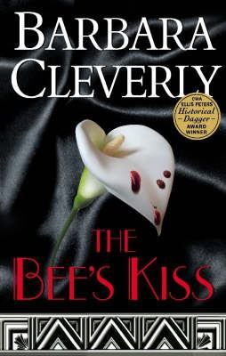 The Bee's Kiss 1845290496 Book Cover