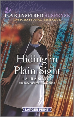 Hiding in Plain Sight [Large Print] 1335587934 Book Cover