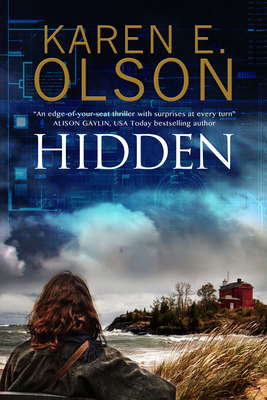 Hidden [Large Print] 0727894390 Book Cover