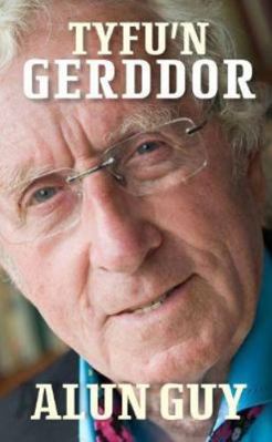 Tyfu'n Gerddor [Welsh] 1913996174 Book Cover