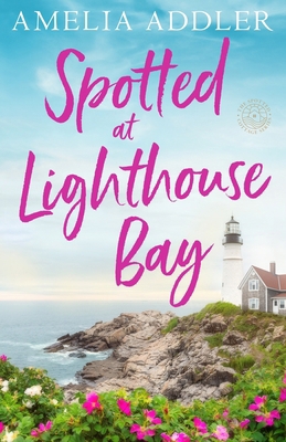Spotted at Lighthouse Bay [Spanish] 1955298939 Book Cover