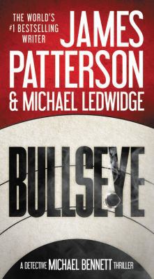 Bullseye [Large Print] 0316407194 Book Cover