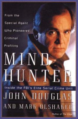 Mindhunter: Inside the FBI's Elite Serial Crime... [Large Print] 0783816936 Book Cover