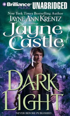 Dark Light (Ghost Hunters Series, 5) 1423362527 Book Cover