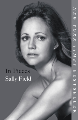 In Pieces [Large Print] 1538714698 Book Cover