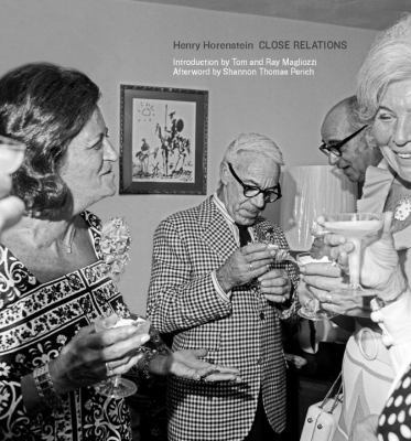 Henry Horenstein: Close Relations B004SHY6DS Book Cover