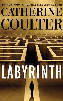 Labyrinth 1543664636 Book Cover