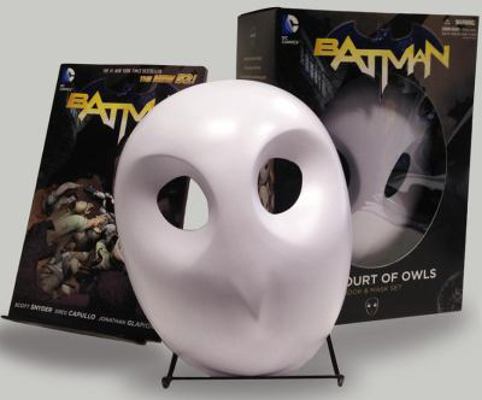 Batman: The Court of Owls Mask and Book Set (th... 1401242855 Book Cover