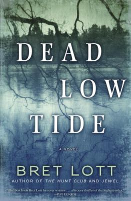 Dead Low Tide: A Novel 1400063752 Book Cover