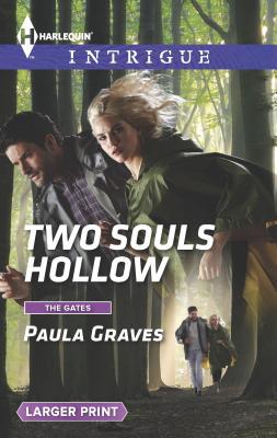 Two Souls Hollow [Large Print] 037374885X Book Cover